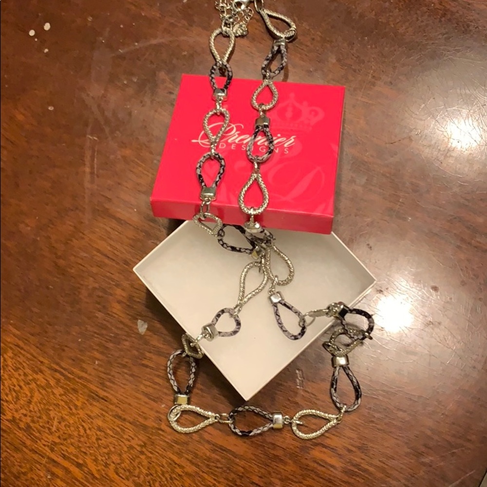 Premier Designs necklace
